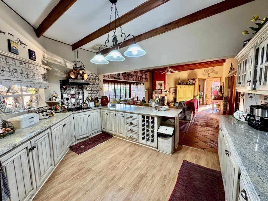 5 Bedroom Property for Sale in Van Der Hoff Park North West